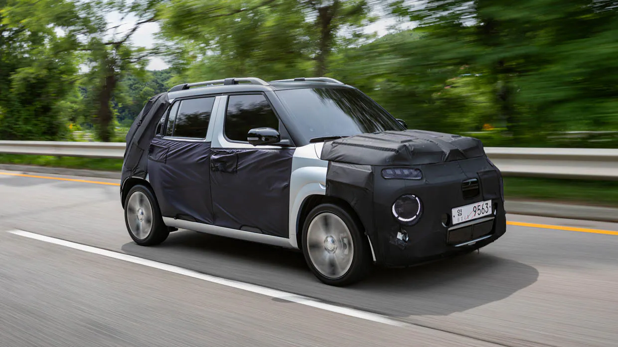 Hyundai Inster 2025 front driving