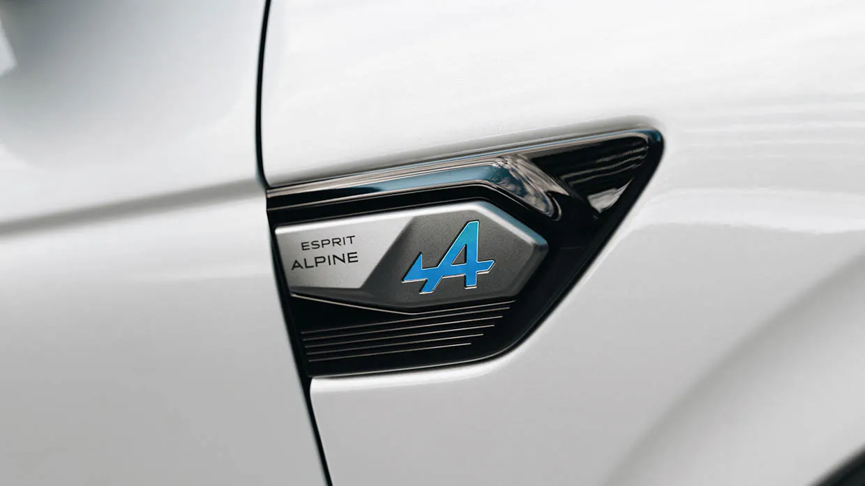 2024 Renault Arkana Esprit Alpine side badge