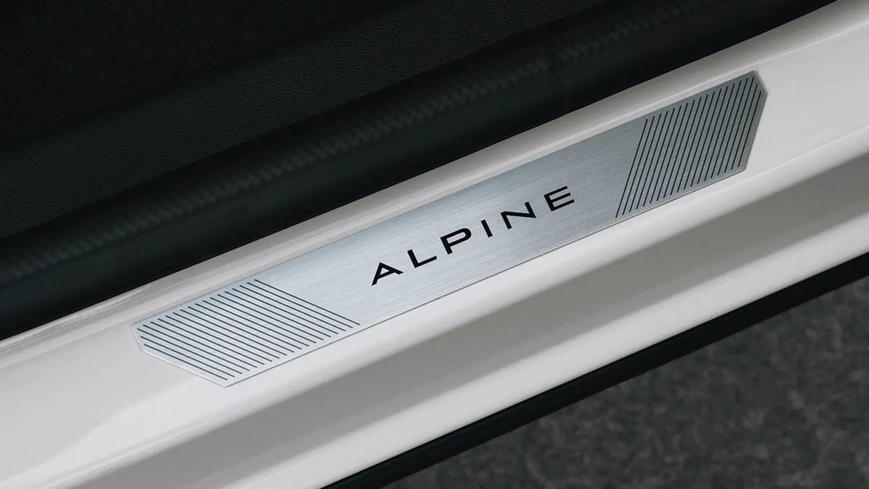 2024 Renault Arkana Esprit Alpine door trim piece