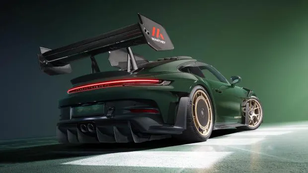 2025 Porsche 992 911 GT3 RS Manthey Racing Kit rear 3/4 low angle