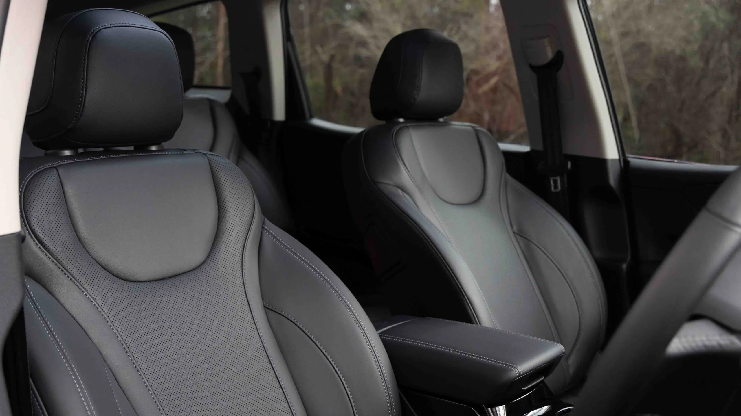 Mahindra XUV 700 Black Edition