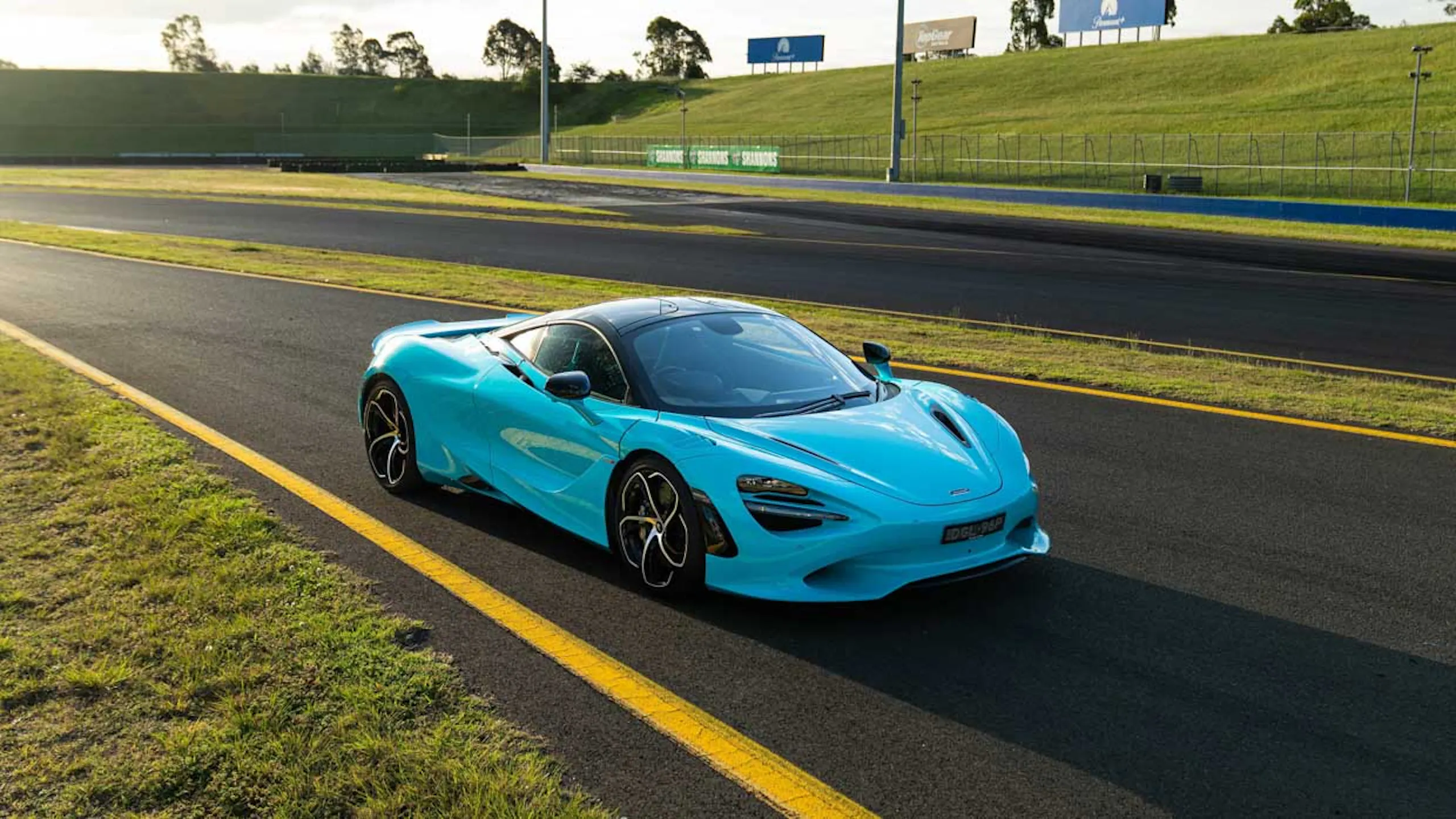 McLaren 750S 2025 track review