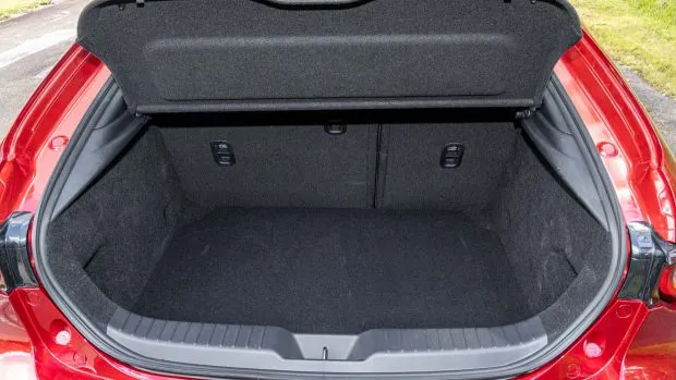Mazda 3 G25 Astina 2024 boot