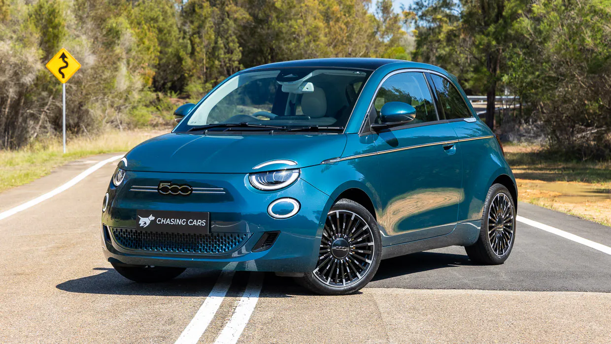Fiat 500e La Prima 2025 review