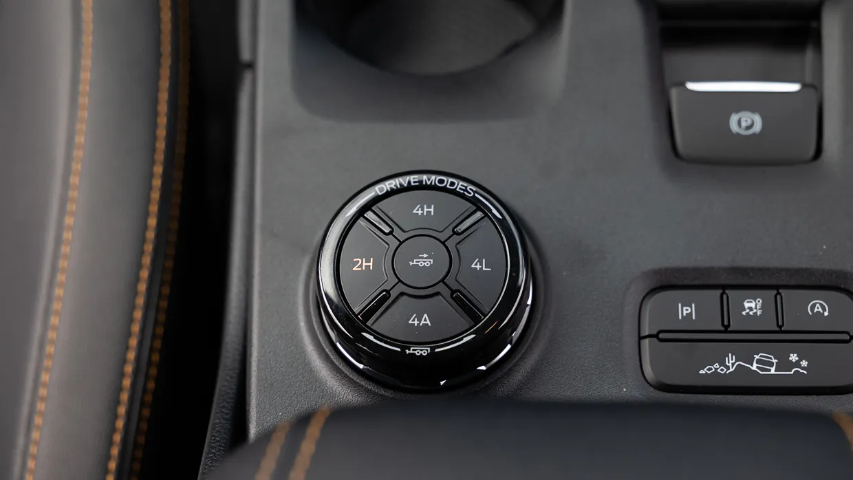 2024 Ford Ranger Wildtrak V6 interior drive modes and 4WD modes