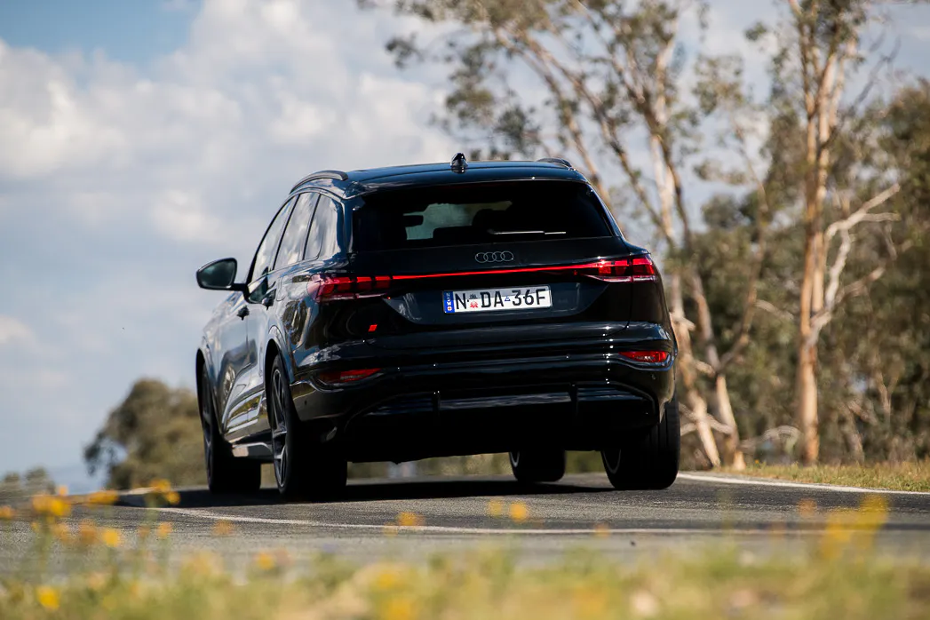 Audi Q6_e-Tron Quattro 2025 driving rear