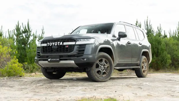 Toyota LandCruiser 300 Series GR Sport 2022 front 3/4