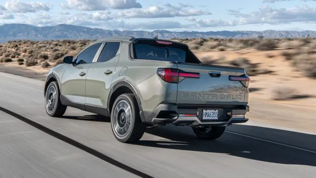 Hyundai Santa Cruz 2025 driving