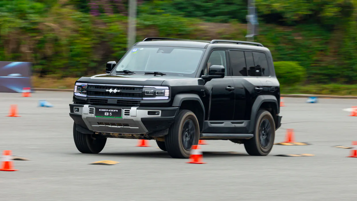 Denza B5 and B8 2026 confirmed for Australia! BYD's PHEV-powered Prado rivals due to arrive from November