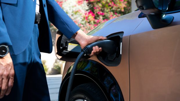 Big surge in demand for EVs and hybrids in Australia, 30 percent of new cars sold now electrified