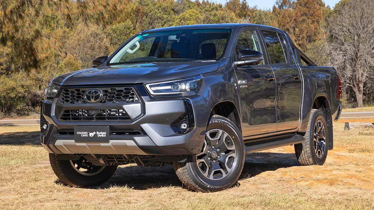 Toyota Hilux SR5 4x4 2025 Review