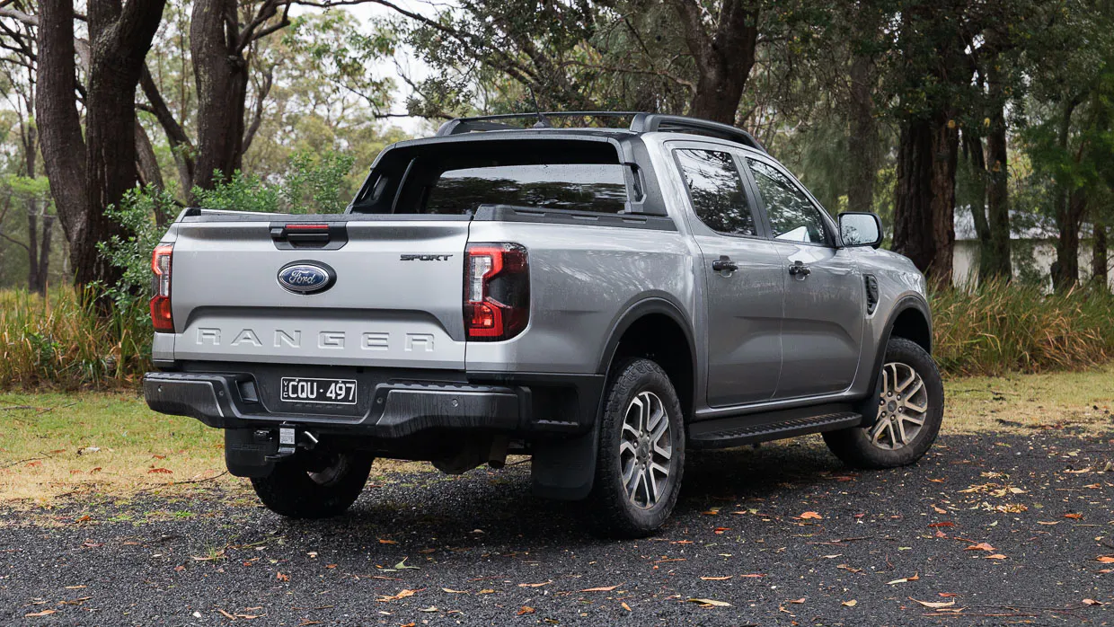 Ford Ranger Sport V6 2025 rear 3/4