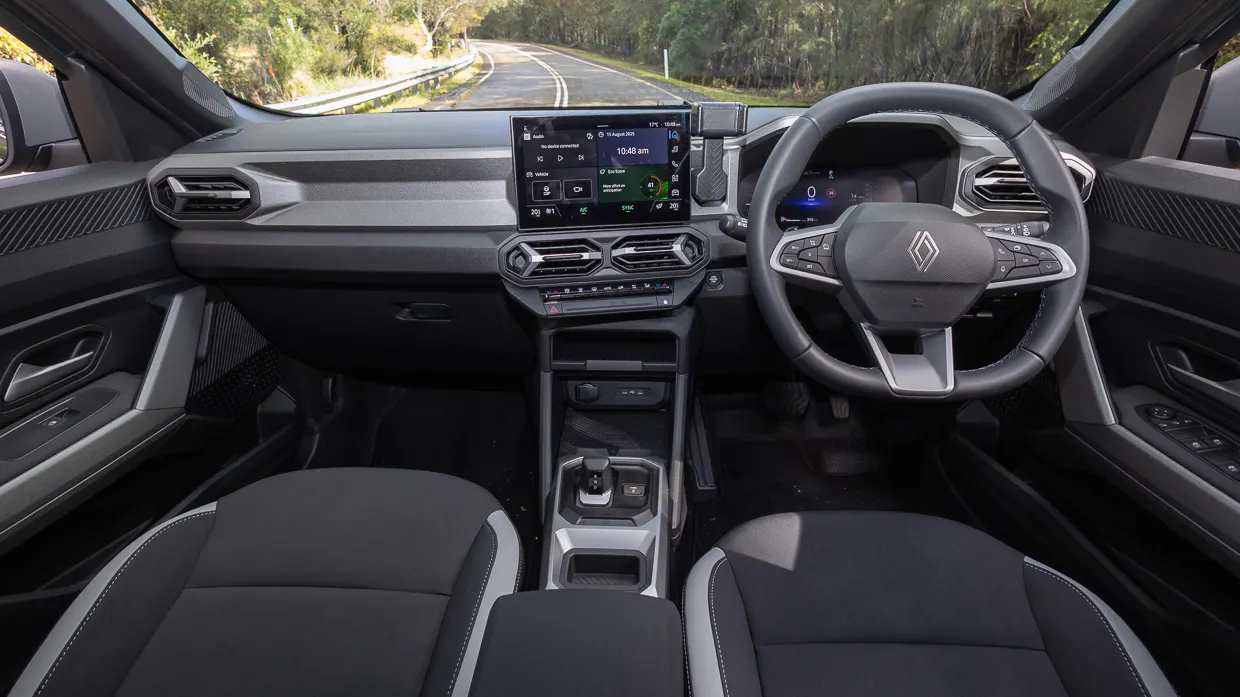 Renault Duster 4x2 Techno 2026 interior