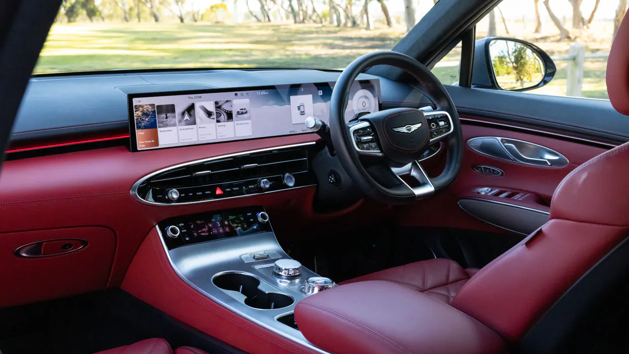 Genesis GV70 3.5 Signature Sport 2025 interior