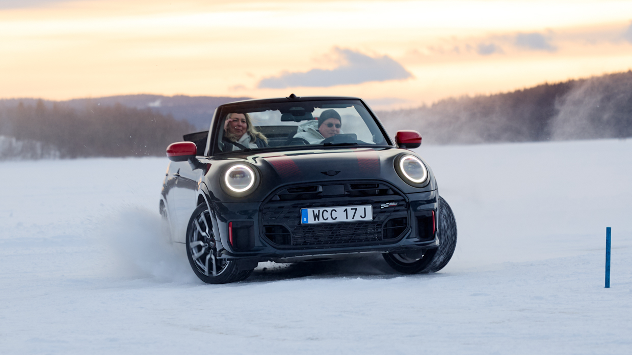 Mini Cooper S Convertible 2026 review — ice driving
