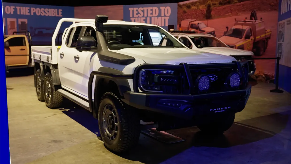 Ford Ranger Super Duty 6×6: tri-axle ute could come to Australia