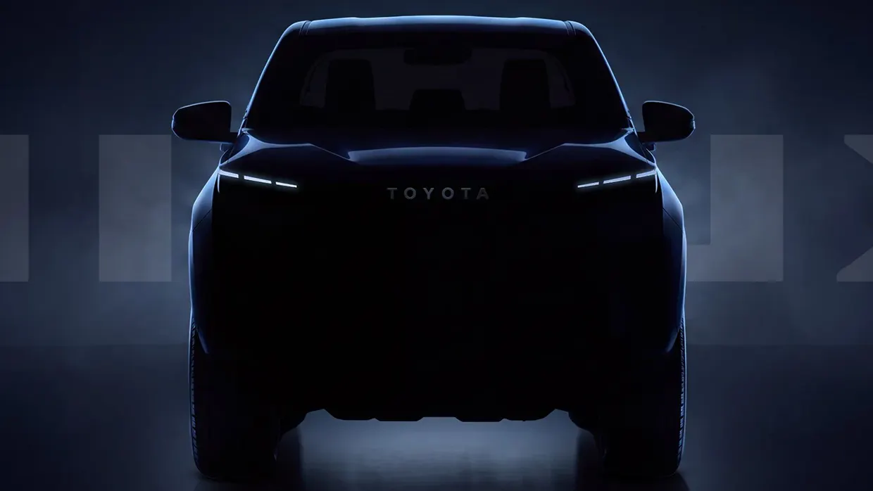 Toyota Hilux 2028: hydrogen ute with 400km range teased amid Dakar shakedown