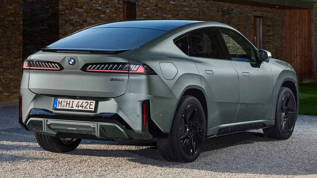 BMW iX4 electric coupe SUV revealed with 828km range